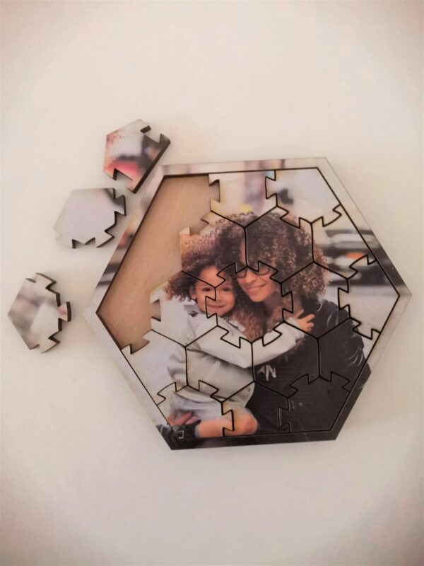 Hexagonal 19 Piece Wooden Photo Puzzle/Jigsaw - Image 5