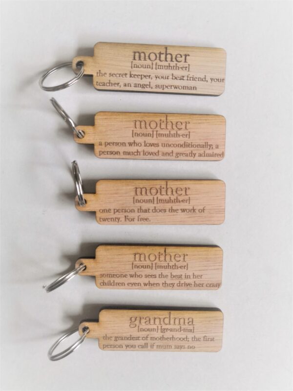Personalised Wooden Mothers Day Keyring/Keychain / Grandma/ Grandmother